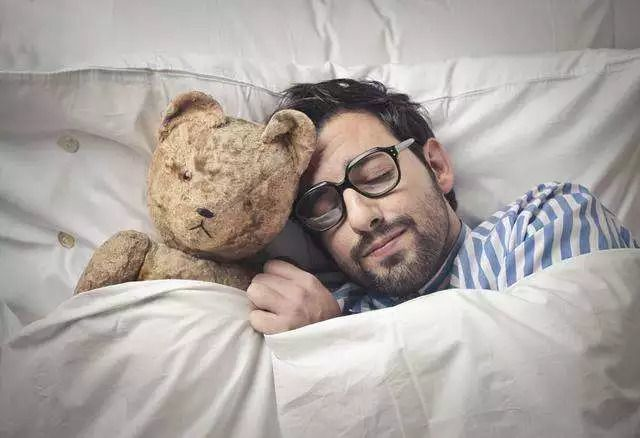 睡眠姿势